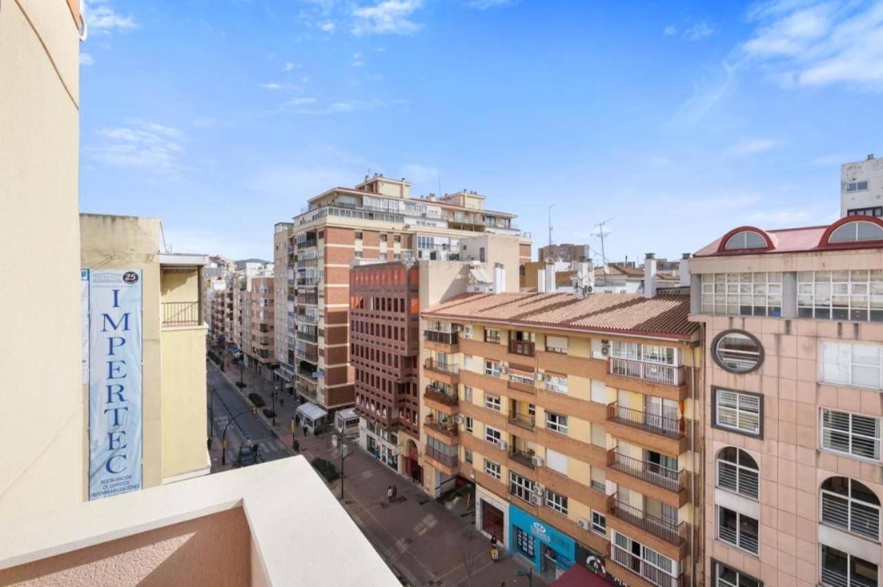 Apartamento En Calle Cuarteles De Dos Habitaciones マラガ エクステリア 写真