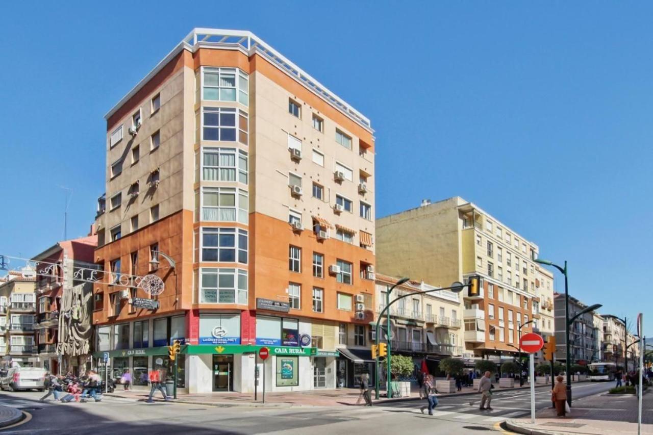 Apartamento En Calle Cuarteles De Dos Habitaciones マラガ エクステリア 写真